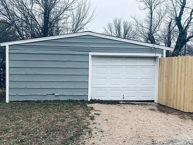 2 bed, 860 sqft, $1,400 — Photo 4