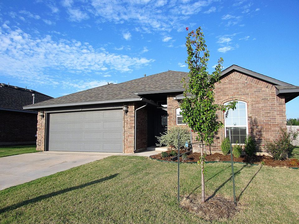 1st image of 12805 Quaker Dr