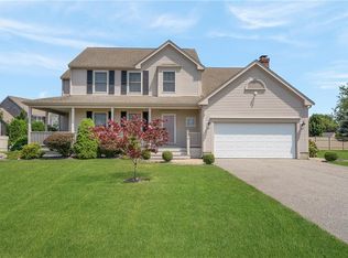 1014 Middle Rd, Portsmouth, RI 02871