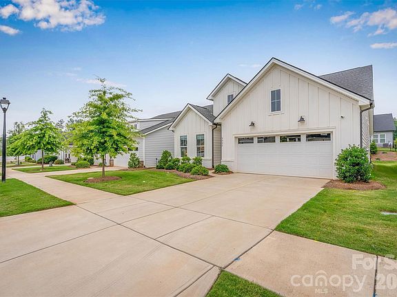 2nd image of 8025 Brookbank Dr