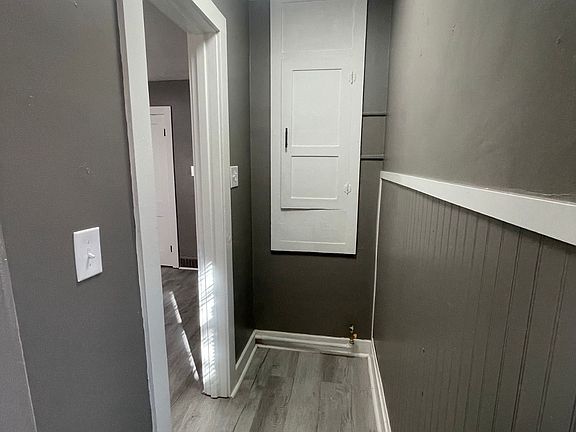 5th image of 308 E Madison St #5