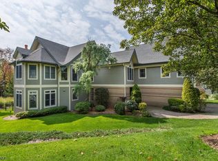 420 Hidden Valley Ct, Wyckoff, NJ 07481