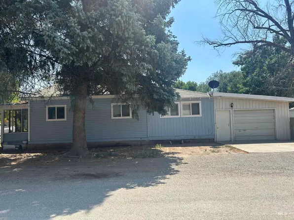 423 N Cherry St, Shoshone, ID 83352