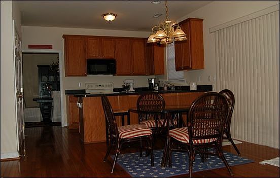 Kitchen/Breakfast Nook