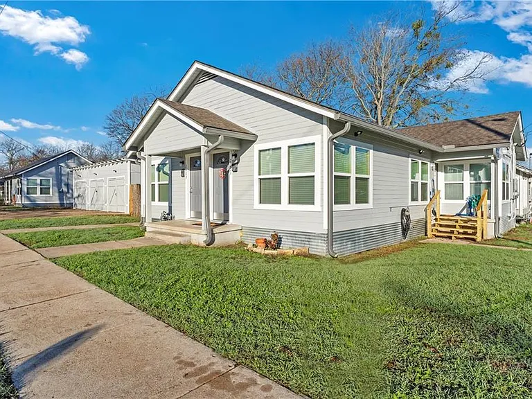 2601 McFerrin Ave — Photo 2