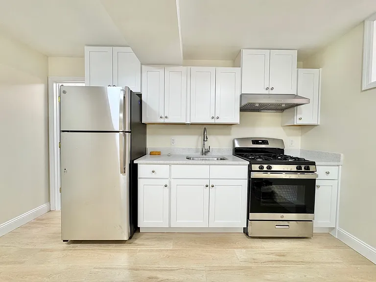 36-40 Bowne St #1A — Photo 11