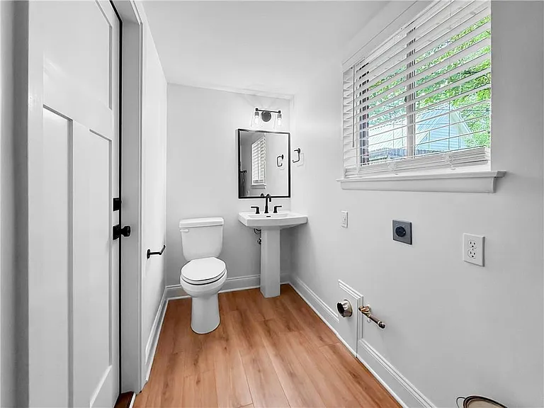 434 S Taylor St — Photo 12