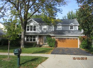 262 Montclair Rd, Vernon Hills, IL 60061