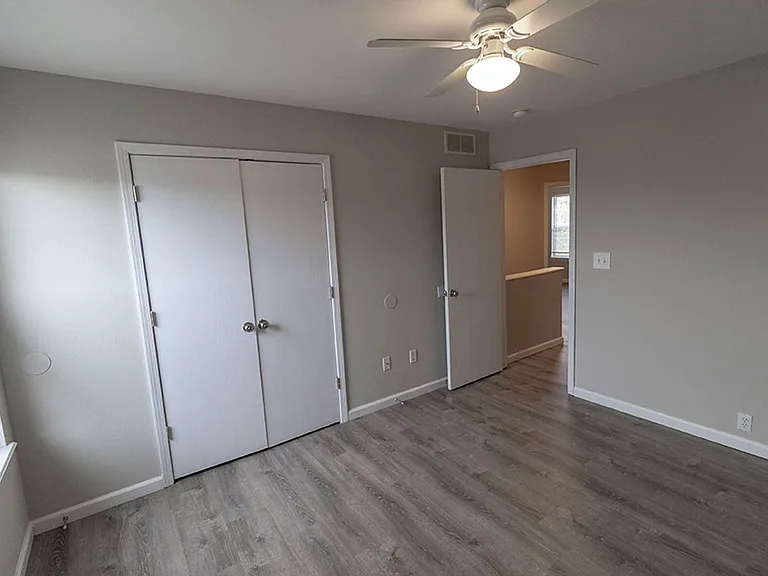 5808-5810 Canaveral Dr — Photo 31