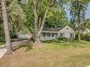 52471 Gumwood Rd, Granger, IN 46530