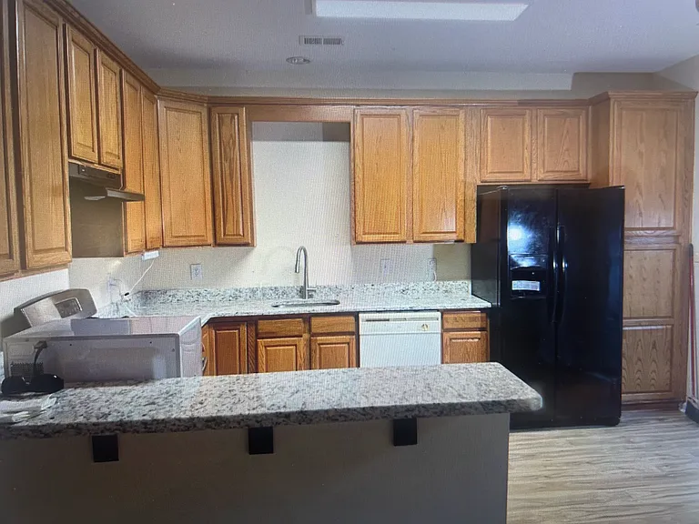 40 York Rd — Photo 11