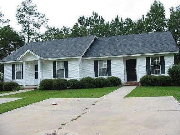 5th image of 3200 Tyndall Dr