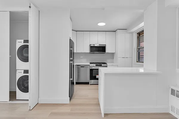 5700 Arlington Avenue #20K