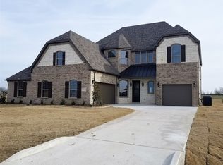 1032 Hickory Ln, Howe, TX 75459