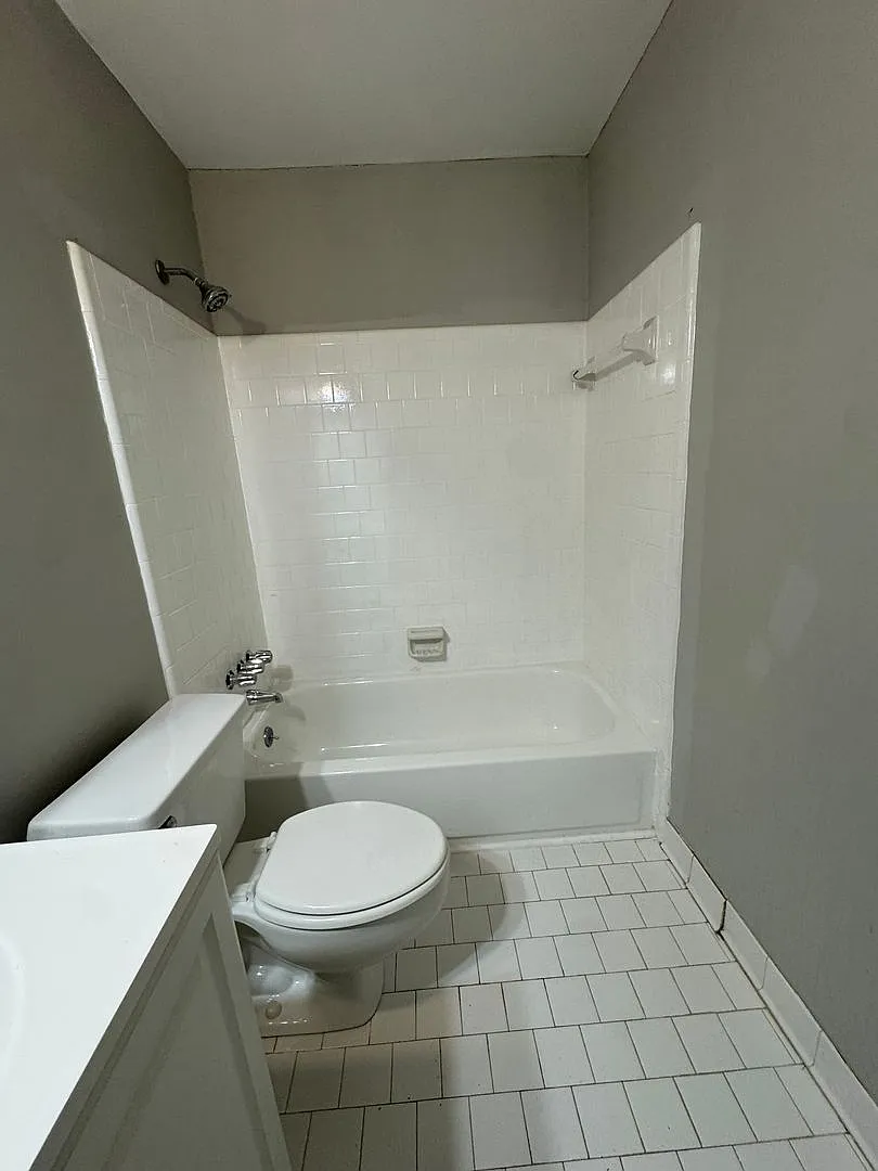 Building Photo - 4213 Fairfield Cir