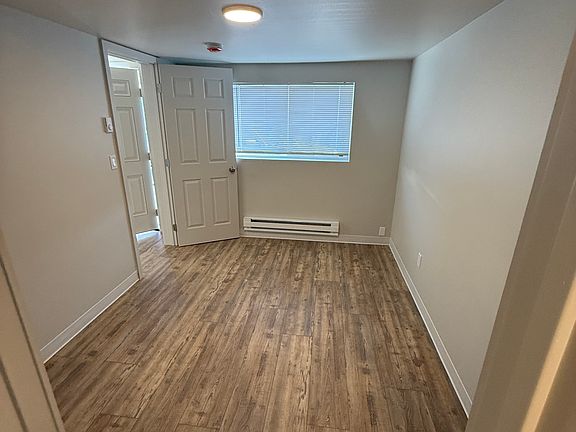 4th image of 404 W University Way #11