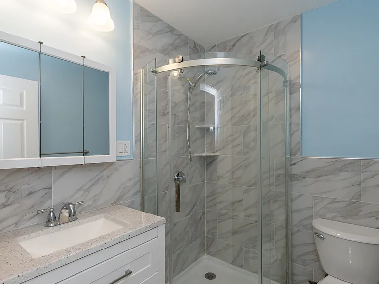 553 E 6th St #1 — Photo 9