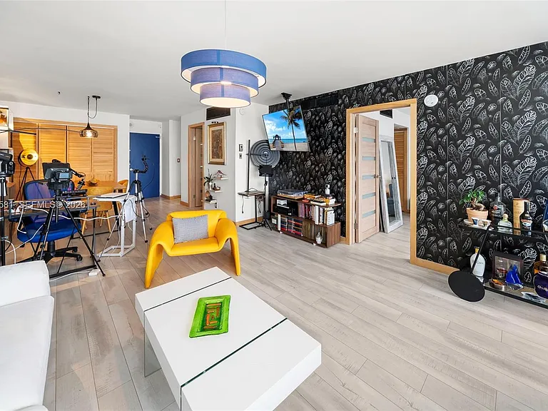 6770 Indian Creek Dr #Penthouse B — Photo 13
