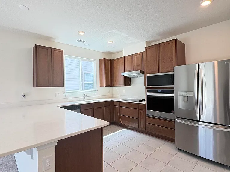 302 Rambling Brook Trl — Photo 10