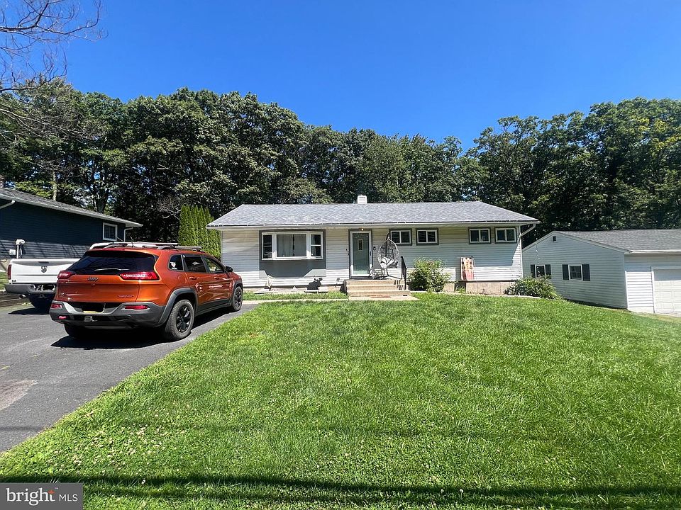 1st image of 5 Oak St
