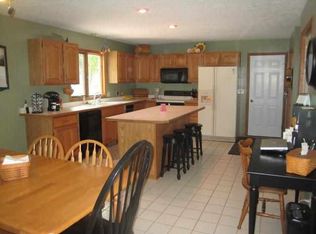 1808 Parkway Dr, Port Byron, IL 61275
