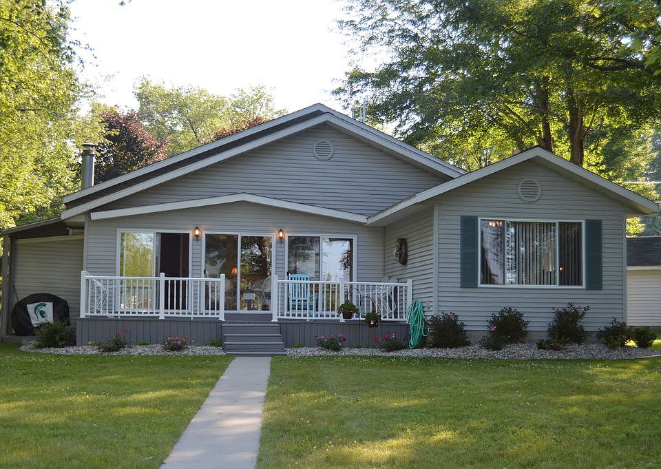 1st image of 202 Driftwood Cir