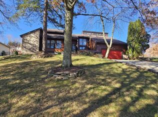 7 Cedarwood Dr, Morgantown, WV 26505