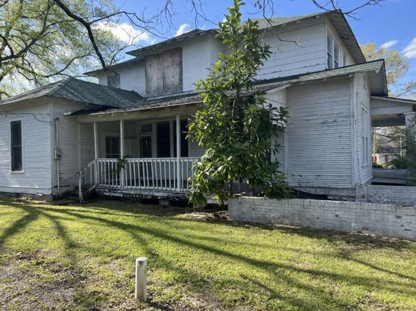 103 E Main St, Okolona, MS 38860