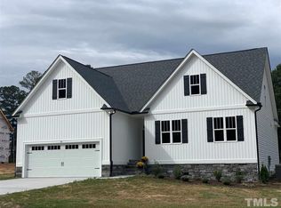 40 Courtland Dr, Youngsville, NC 27549