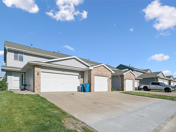 3rd image of 2680 Pheasant Ridge Ct