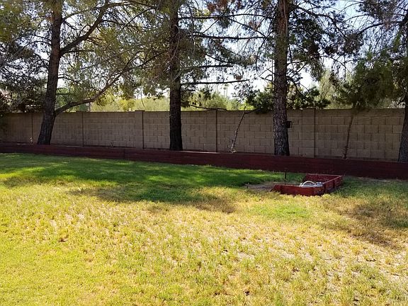 2nd image of 1127 E Renee Dr