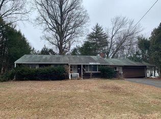 5 Brentwood Dr, Bloomfield, CT 06002