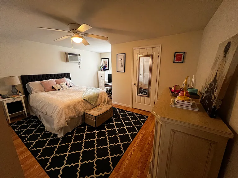 722 Maple St #1 — Photo 4