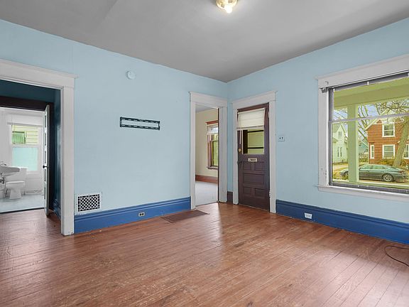 3rd image of 202 W 17th St