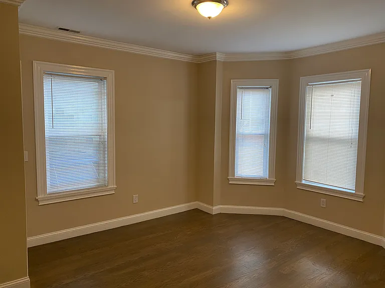 8 Buckley Ave #2 — Photo 3