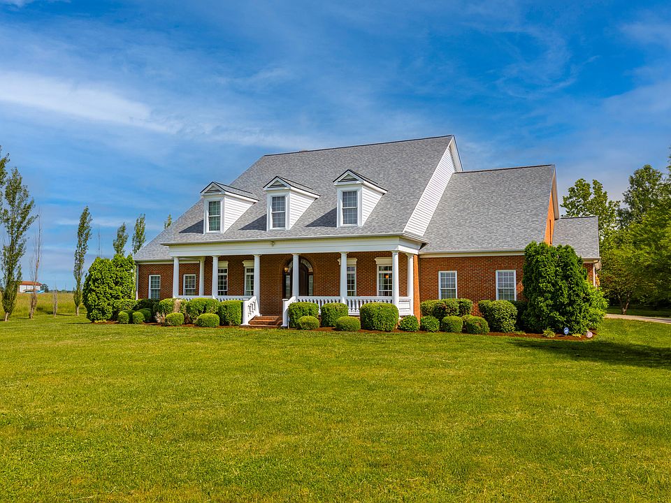 1st image of 685 Spears Ln