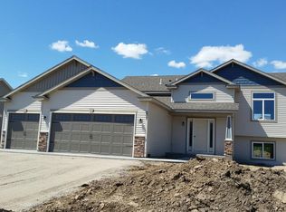 25565 10th St W, Zimmerman, MN 55398