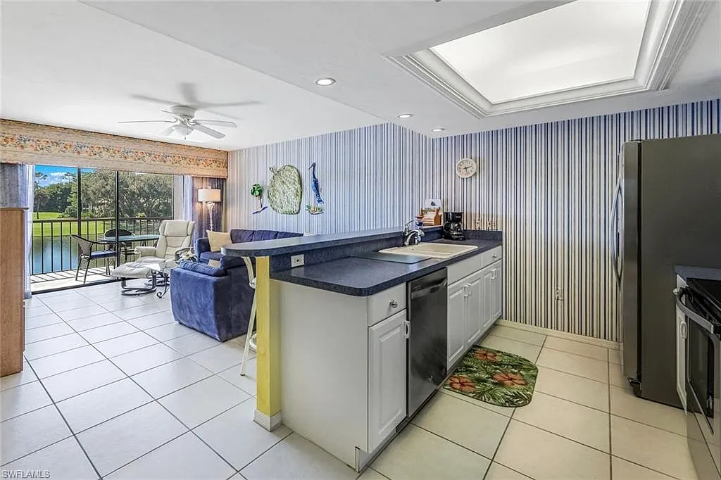 Building Photo - 460 Fox Haven Dr #1206