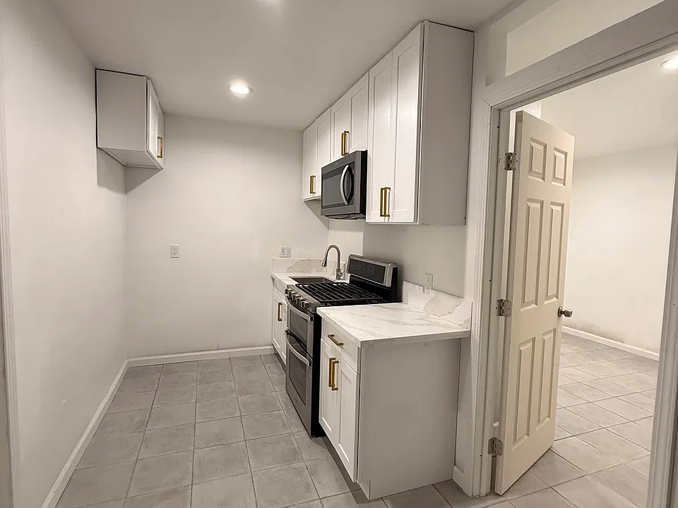 Woodbriar Dr
