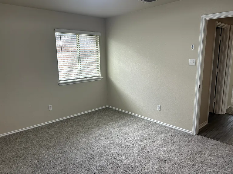 137 Bainbridge Rd — Photo 18