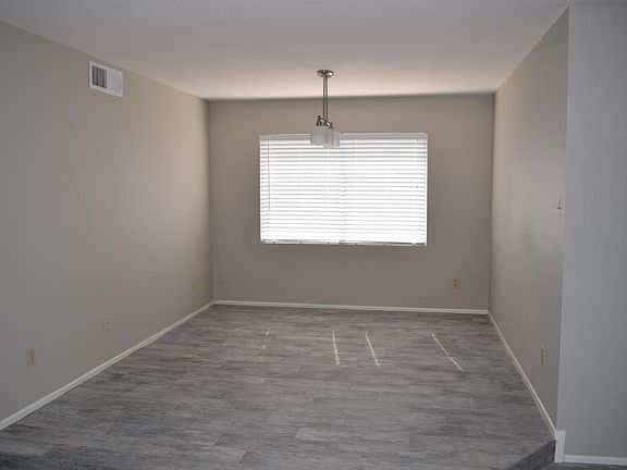 5th image of 5345 W Sunnyside Dr