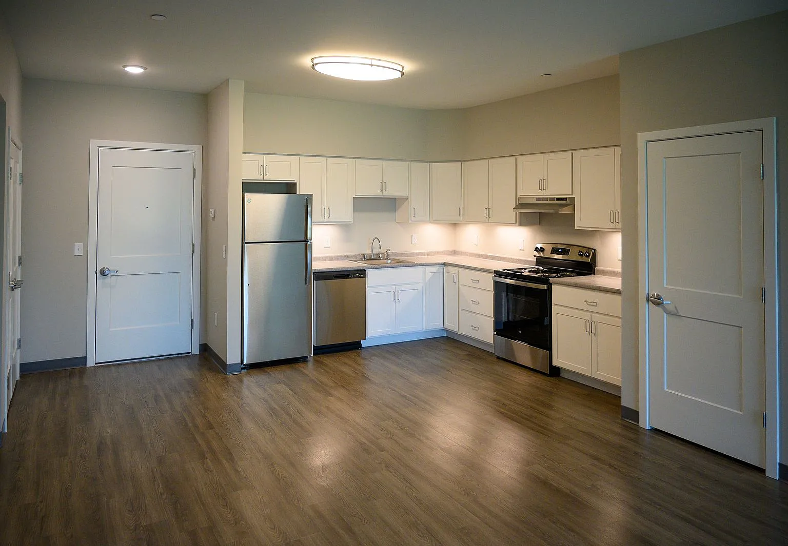 Apple Ridge Apartments — Photo 2