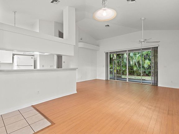 2nd image of 13163 Kings Point Dr Floor 1