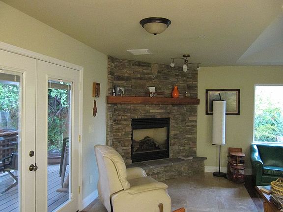 Completely New/ remodel, gas fireplace and vaulted ceiling