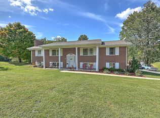 580 Summerville Rd, Kingsport, TN 37663