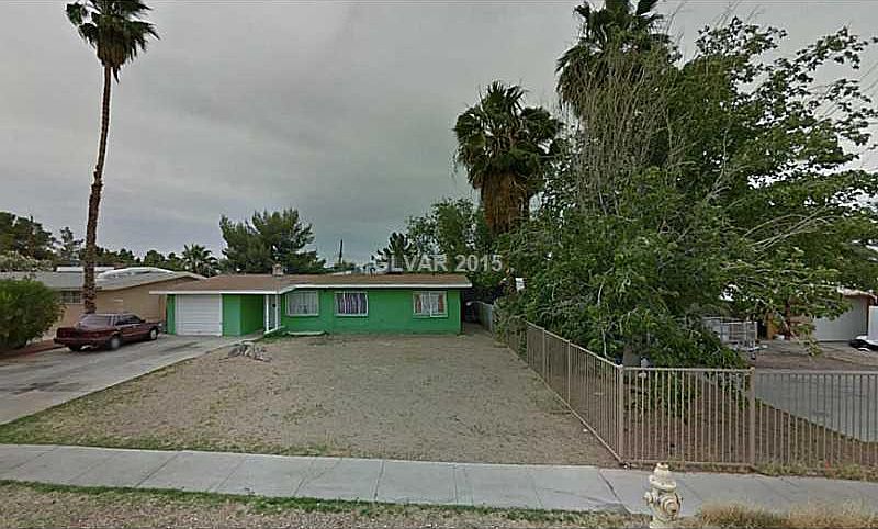 1st image of 1923 Houston Dr