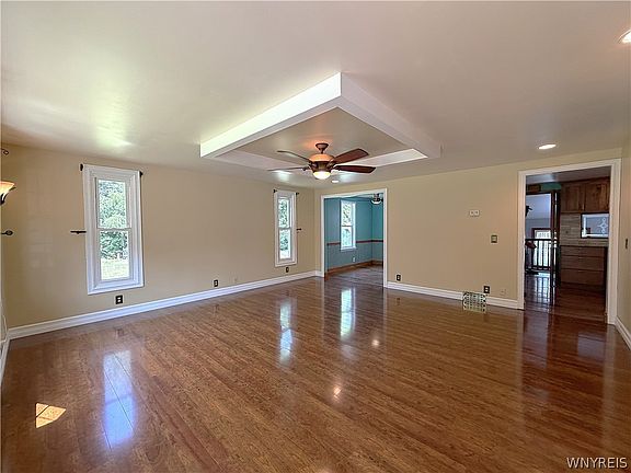 4th image of 4238 Loran Ave