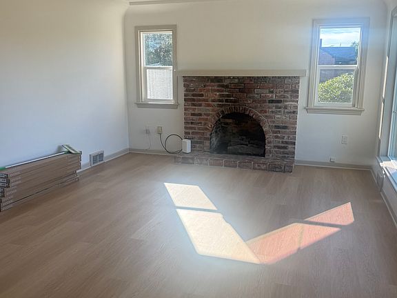 3rd image of 3620 N 16th St #A
