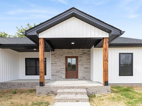 3rd image of 100 Gray Bird Ln