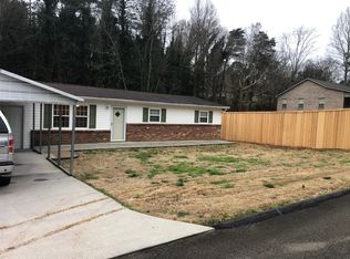 2312 Pyott Dr, Maryville, TN 37803
